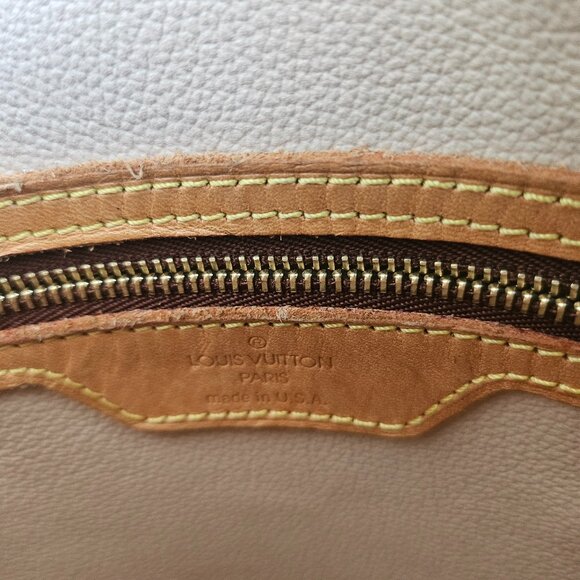 Louis Vuitton petite bucket bag 23 - Picture 9 of 10